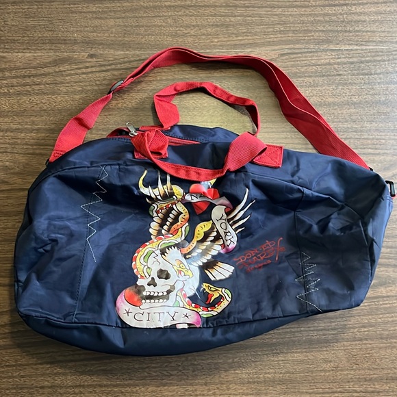 Ed Hardy Duffel Gym Bag Designs NY Heart Skull Eagle Navy - Picture 1 of 6